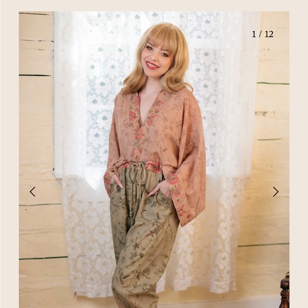 Market of Stars artist pants